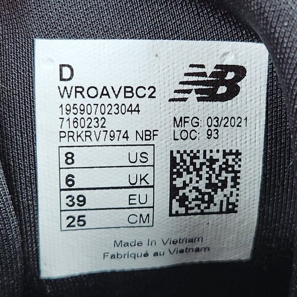 New Balance Fresh Foam ROAV v2 Women Sz 8 D Wide Black Leopard Print Athletic - Picture 10 of 10